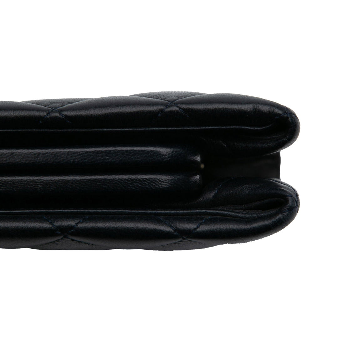 Chanel CC Quilted Cuir d’agneau Pearl Pochette Noir – GABY PARIS Authentique