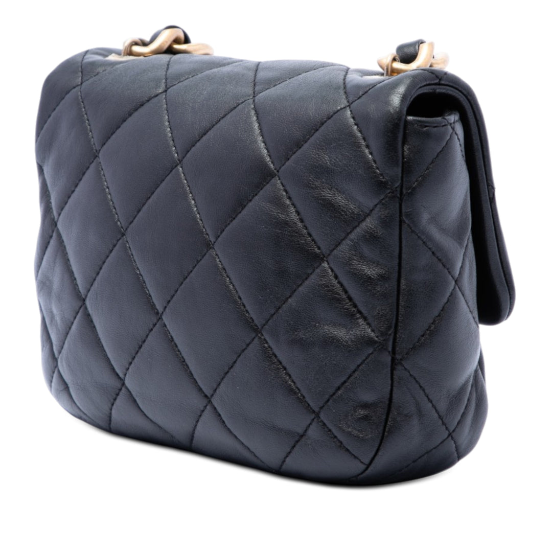 Chanel Mini Matelassé Cuir d’agneau Candy Chain à rabat