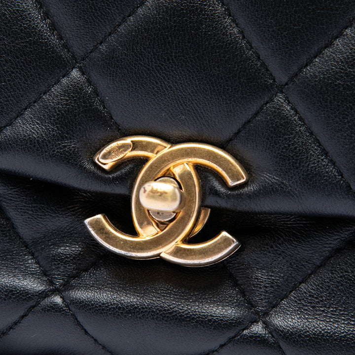 Chanel Mini Matelassé Cuir d’agneau Candy Chain à rabat