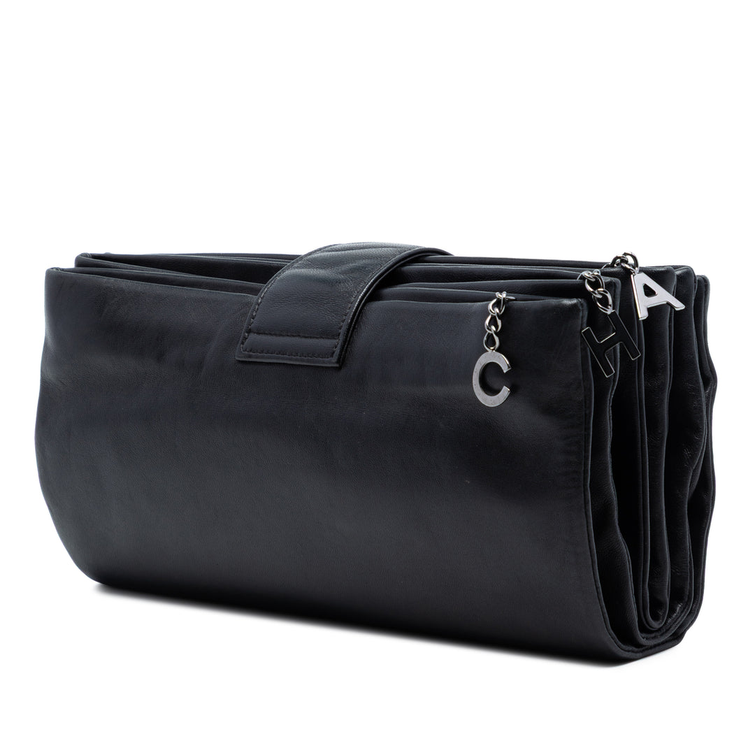 Chanel Globe Emblem Pochette Cuir d'agneau