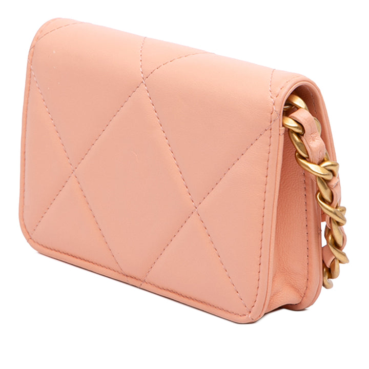 Chanel Matelassé Cuir d’agneau 19 Wallet on Chain
