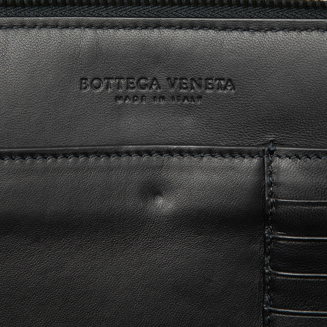 Bottega Veneta Pochette Intrecciato Polka Dot Document Wristlet nappa Bleu – vue 5 – GABY PARIS