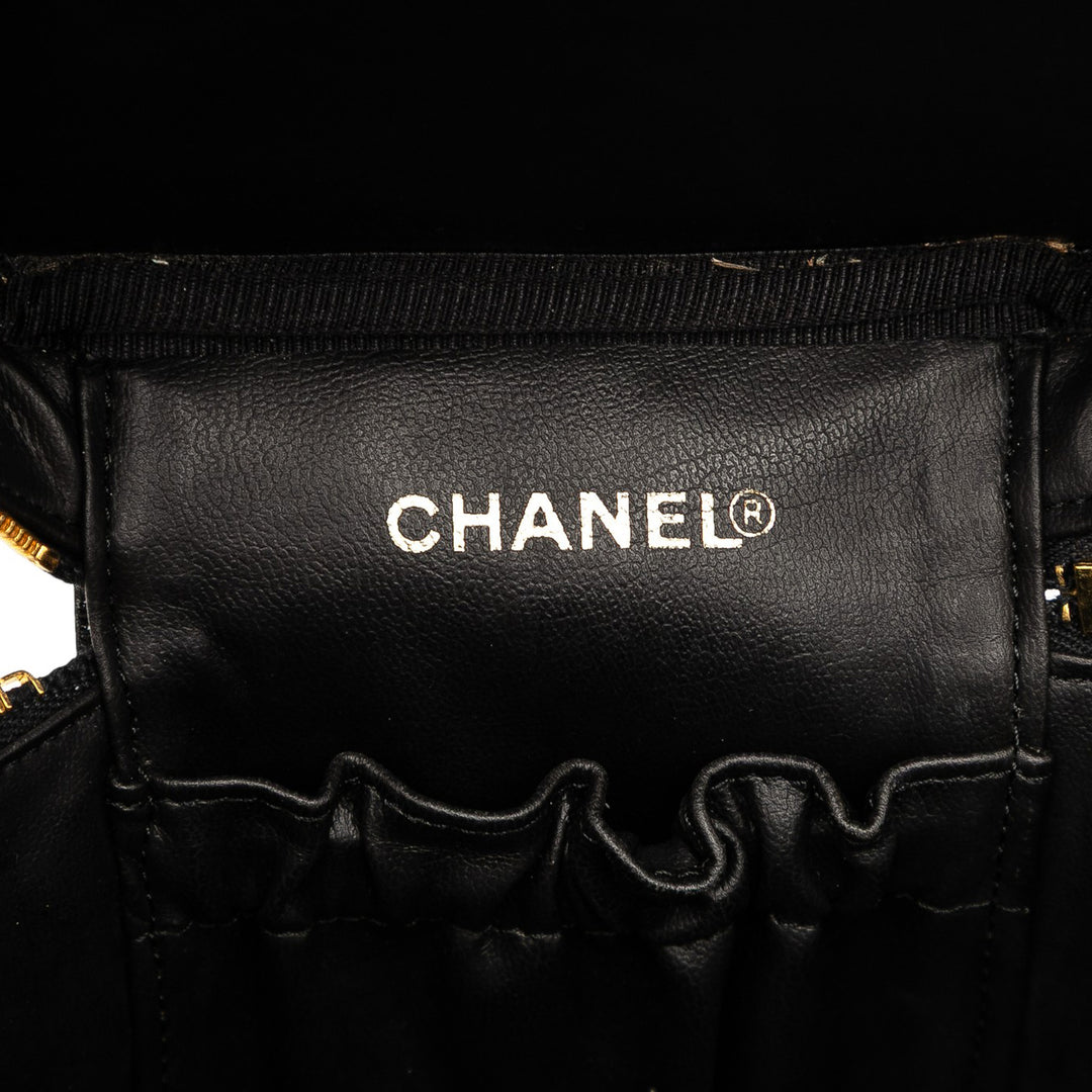 Chanel CC Cuir verni Vanity Bag