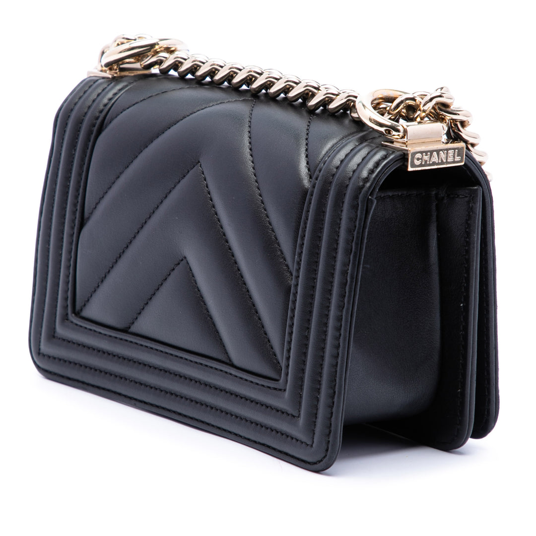 Chanel Mini Chevron Cuir d'agneau Boy à rabat
