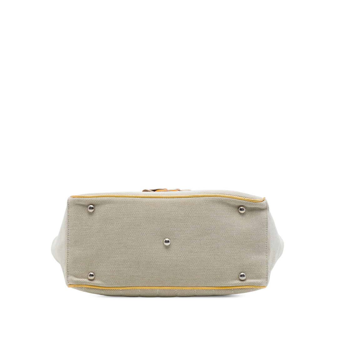 CC Chocolate Bar Camellia No. 5 Cabas Beige