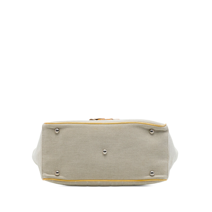CC Chocolate Bar Camellia No. 5 Cabas Beige