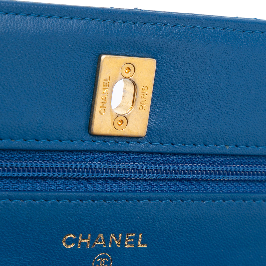 Lambskin Pearl Crush Wallet On Chain Blue - Gaby Paris