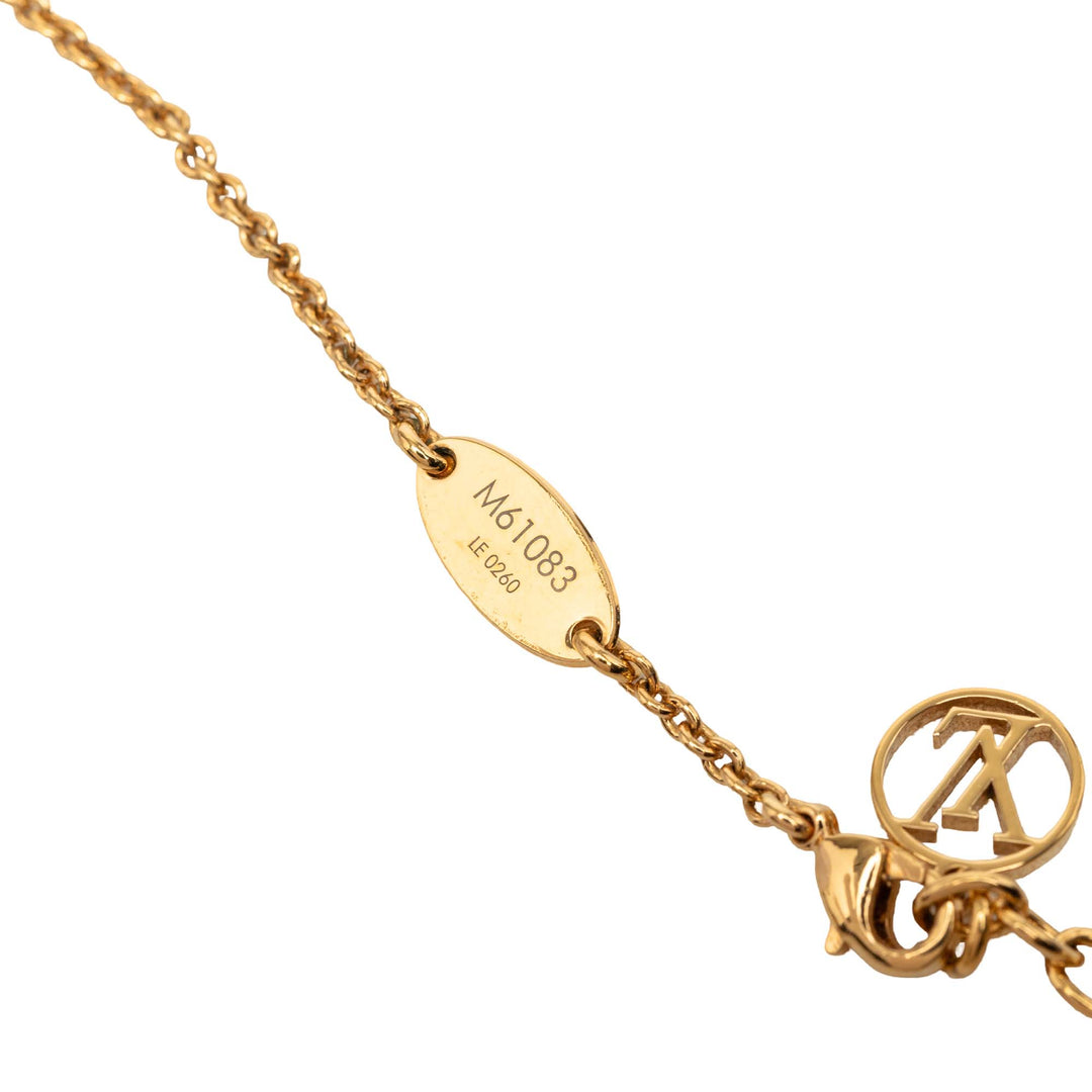 Louis Vuitton Collier Essential V plaqué or – vue 5 – GABY PARIS