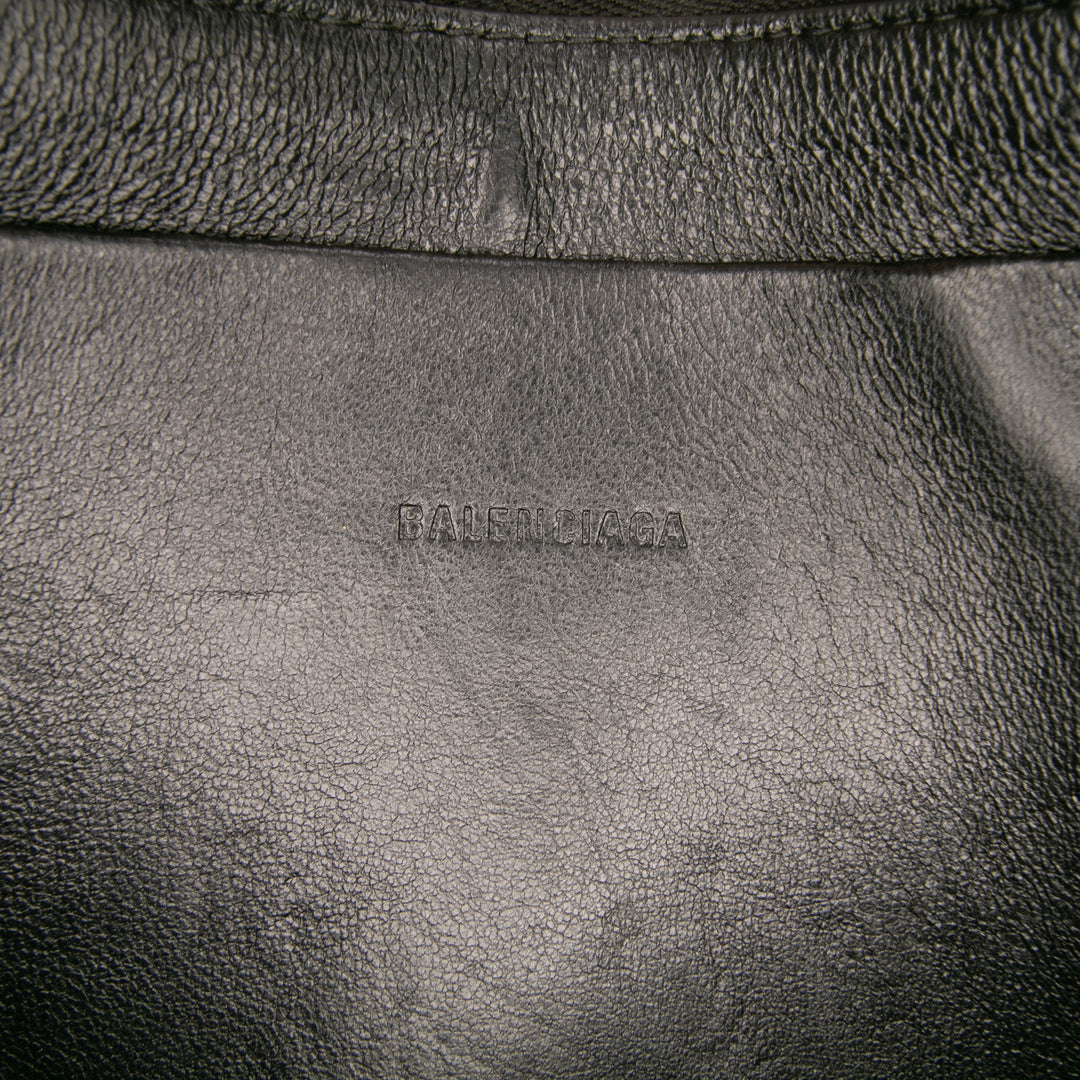 Balenciaga Pebbled Cuir Neo Classic City Pochette Sac porté croisé Noir