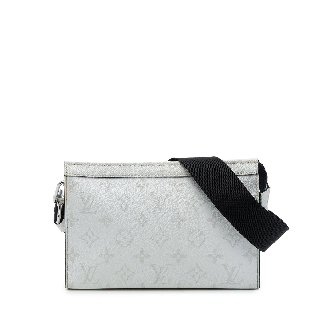 Louis Vuitton Portefeuille Taigarama Gaston Wearable Monogram Blanc – vue principale – GABY PARIS