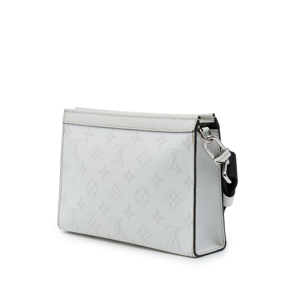Louis Vuitton Portefeuille Taigarama Gaston Wearable Monogram Blanc – vue 2 – GABY PARIS