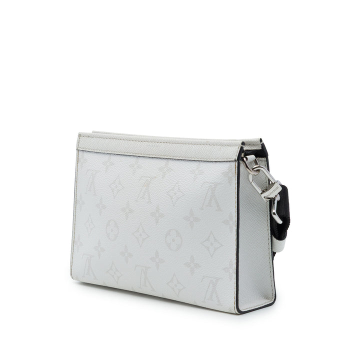 Louis Vuitton Portefeuille Taigarama Gaston Wearable Monogram Blanc – vue 2 – GABY PARIS
