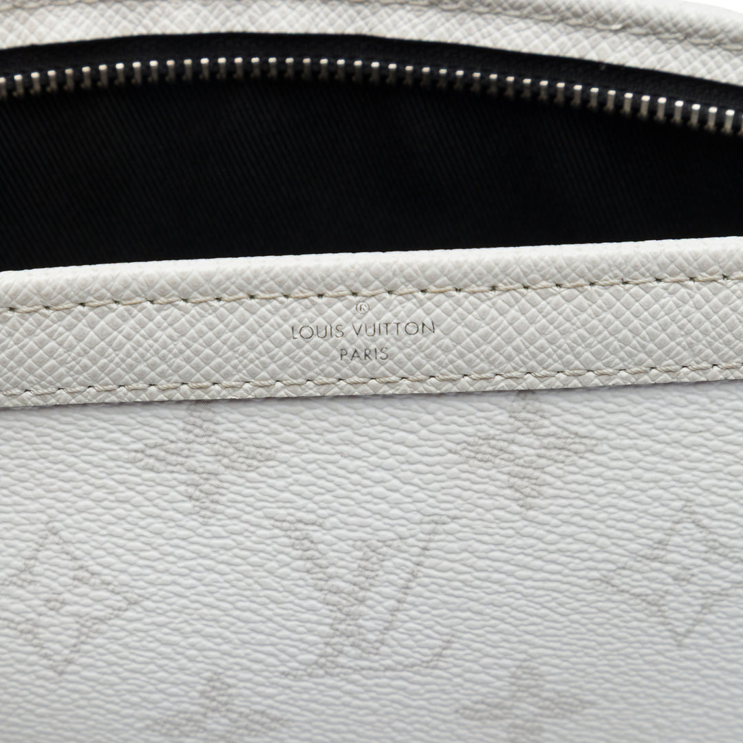 Louis Vuitton Portefeuille Taigarama Gaston Wearable Monogram Blanc – vue 5 – GABY PARIS