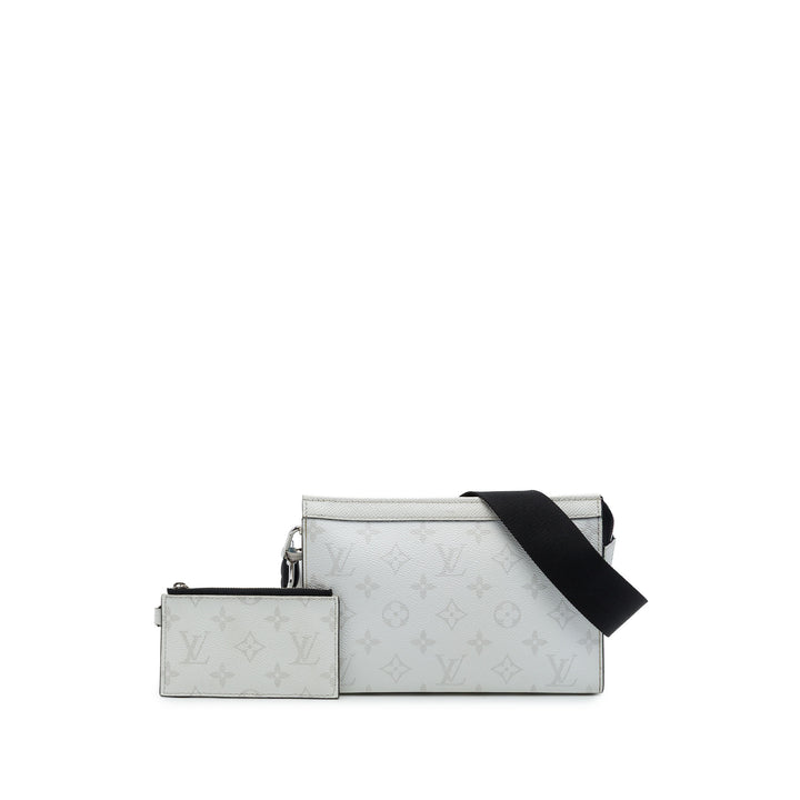 Louis Vuitton Portefeuille Taigarama Gaston Wearable Monogram Blanc – vue 7 – GABY PARIS