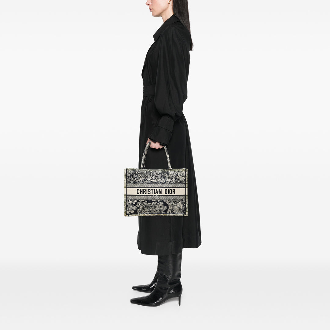 Dior Book Tote brodé Reverse Dioriviera De Jouy Moyen Bleu – vue 6 – GABY PARIS
