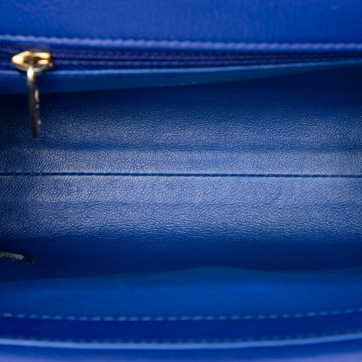 Chanel clouté Chevron Enveloppe Double rabat Petit Cuir de veau Bleu – vue 4 – GABY PARIS
