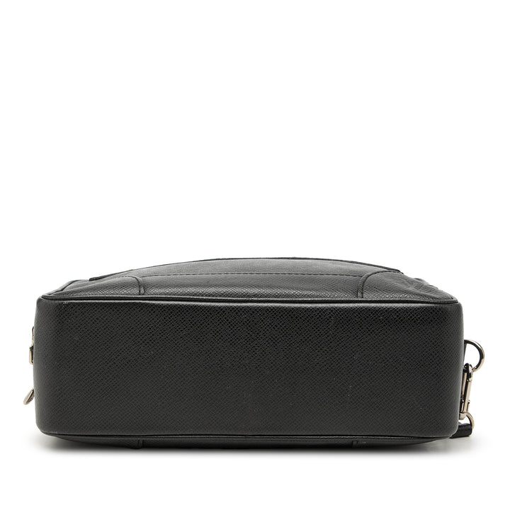 Louis Vuitton Taiga Neo Pavel