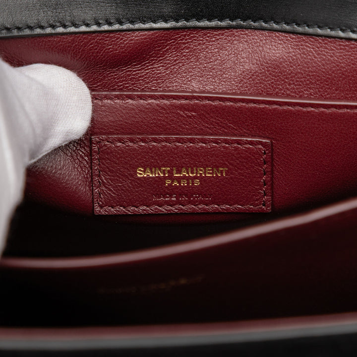 Saint Laurent Medium Cuir de veau et Daim Classic Monogram Cassandra anse supérieure Bag