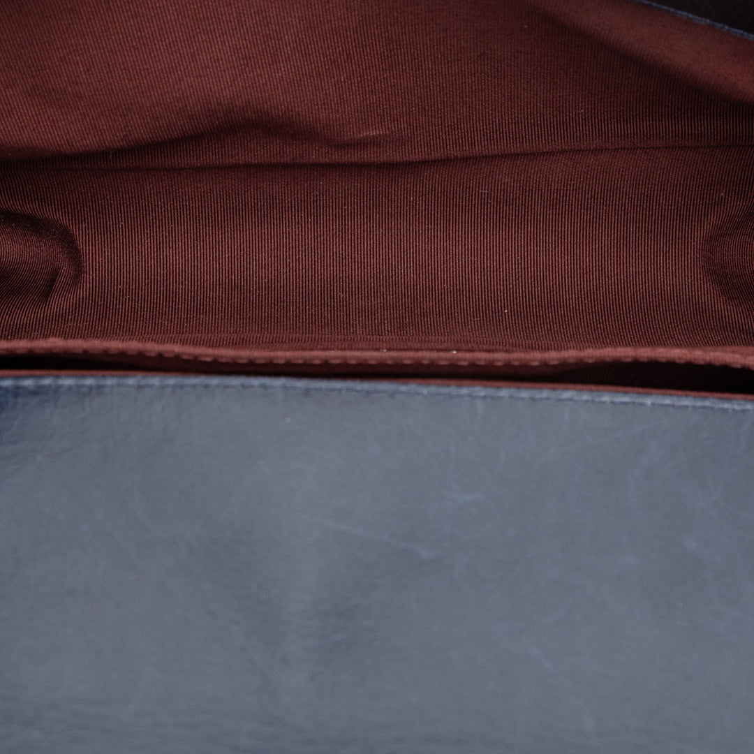 Chanel Old Medium Matelassé Glazed Cuir de veau Sac rond à chaîne Boy à rabat