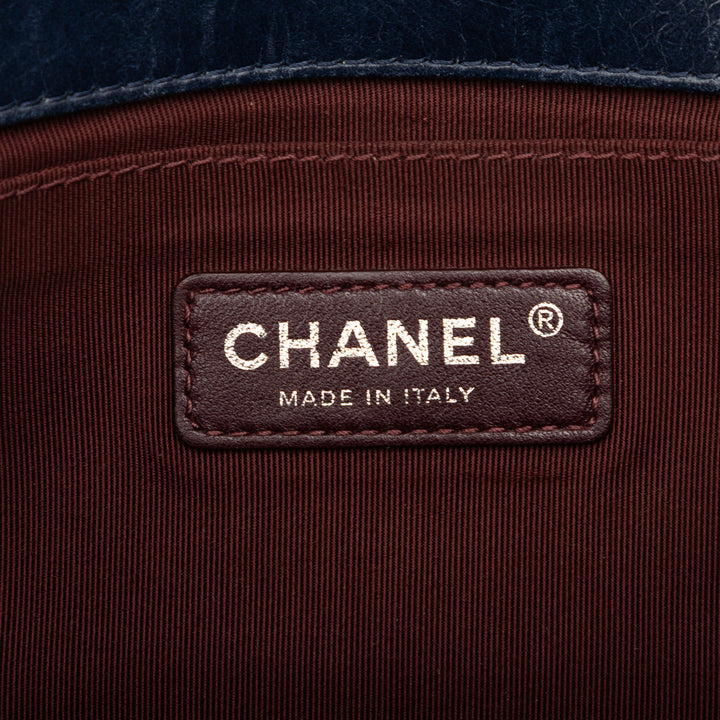 Chanel Old Medium Matelassé Glazed Cuir de veau Sac rond à chaîne Boy à rabat