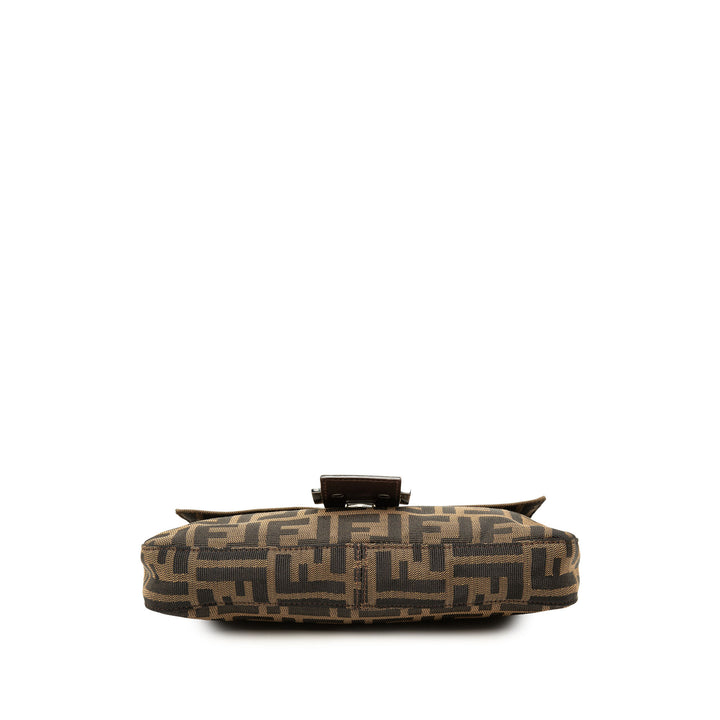 Fendi Zucca Baguette Marron – vue 3 – GABY PARIS