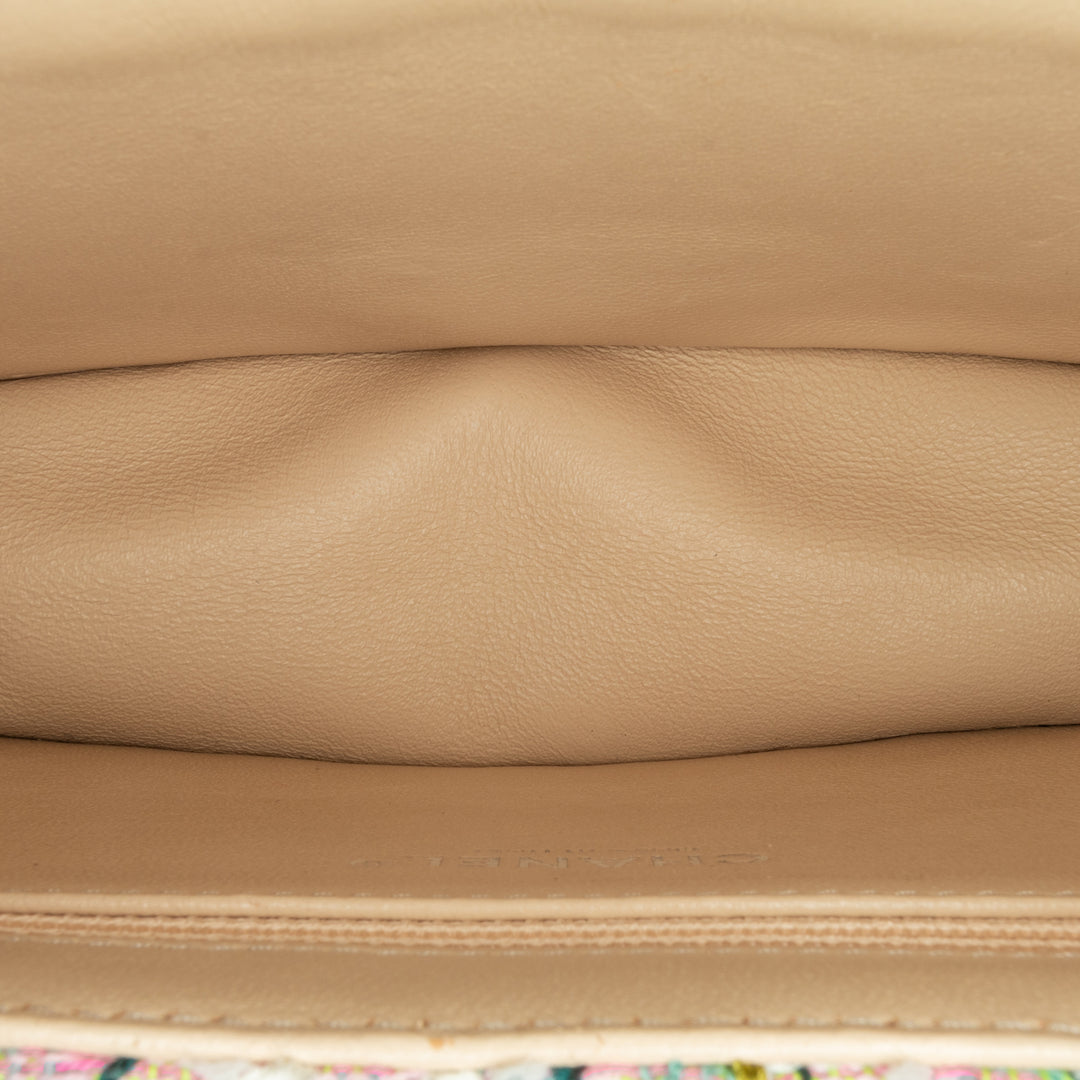 Chanel Tweed Beauty Lock Flap Bag Vert – GABY PARIS Authentique