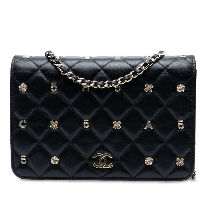 Chanel CC Matelassé Cuir d’agneau Lucky Charms Wallet On Chain