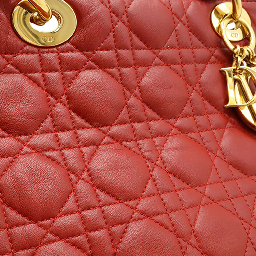 Dior Medium Cuir d’agneau Cannage Lady Dior