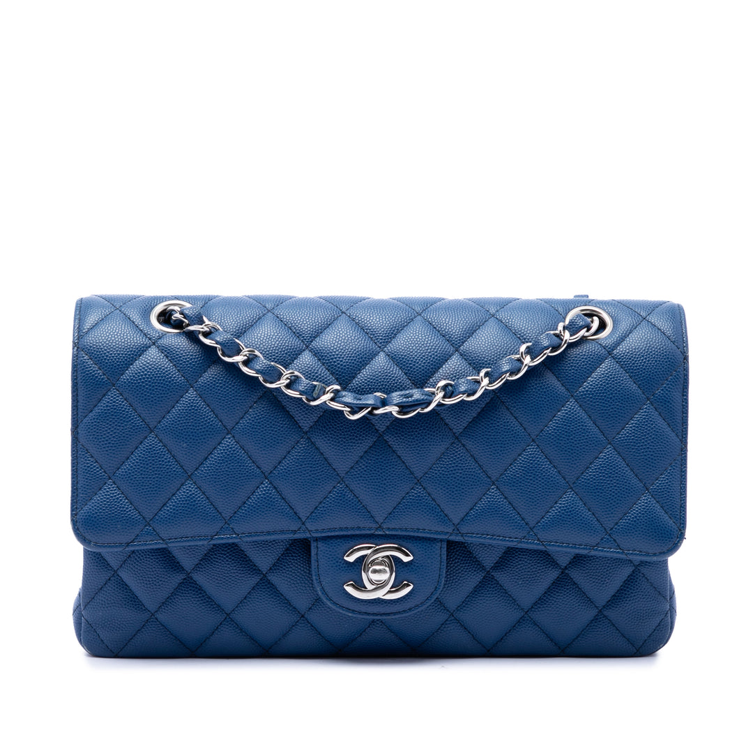 Chanel Classic Double rabat Moyen Cuir caviar Bleu – vue principale – GABY PARIS