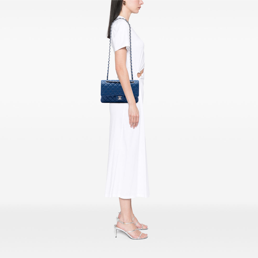 Chanel Classic Double rabat Moyen Cuir caviar Bleu – vue 6 – GABY PARIS