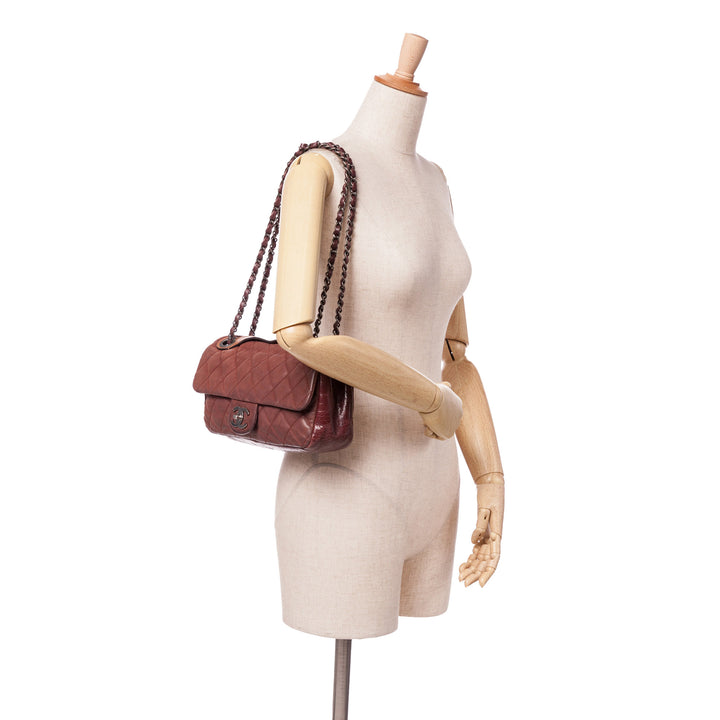 Medium Iridescent Calfskin In The Mix Flap Red - Gaby Paris