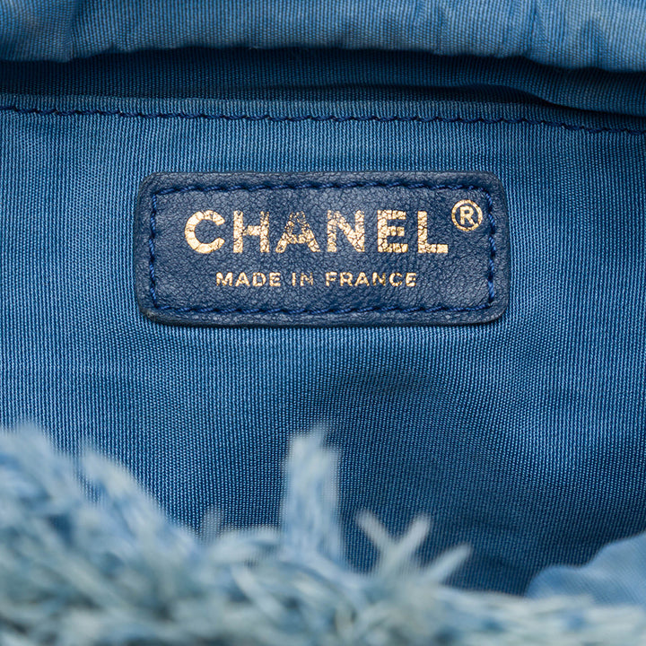 Chanel Matelassé Mood Seau avec chaîne Petit Jean Bleu – vue 5 – GABY PARIS