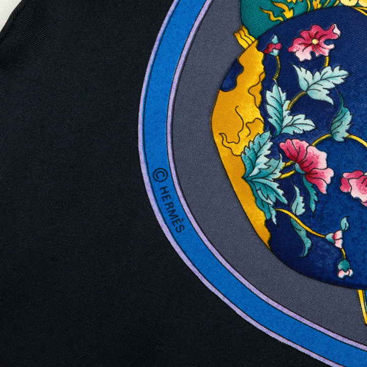 Hermès Qu Importe Le Flacon Foulard 90 Bleu – vue 6 – GABY PARIS