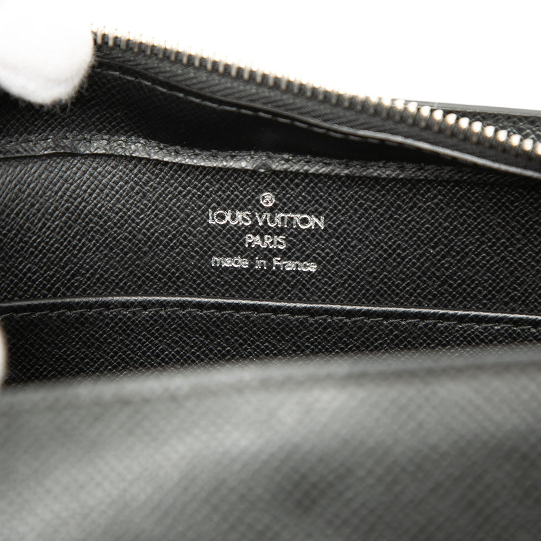 Taiga Pochette Baikal Noir