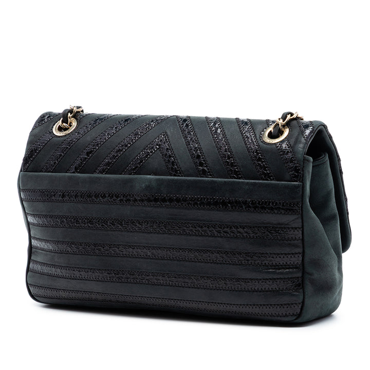 Chanel Chevron Python embossé Cuir de veau et Daim Simple rabat