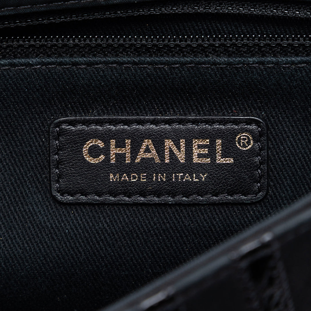 Chanel Chevron Python embossé Cuir de veau et Daim Simple rabat