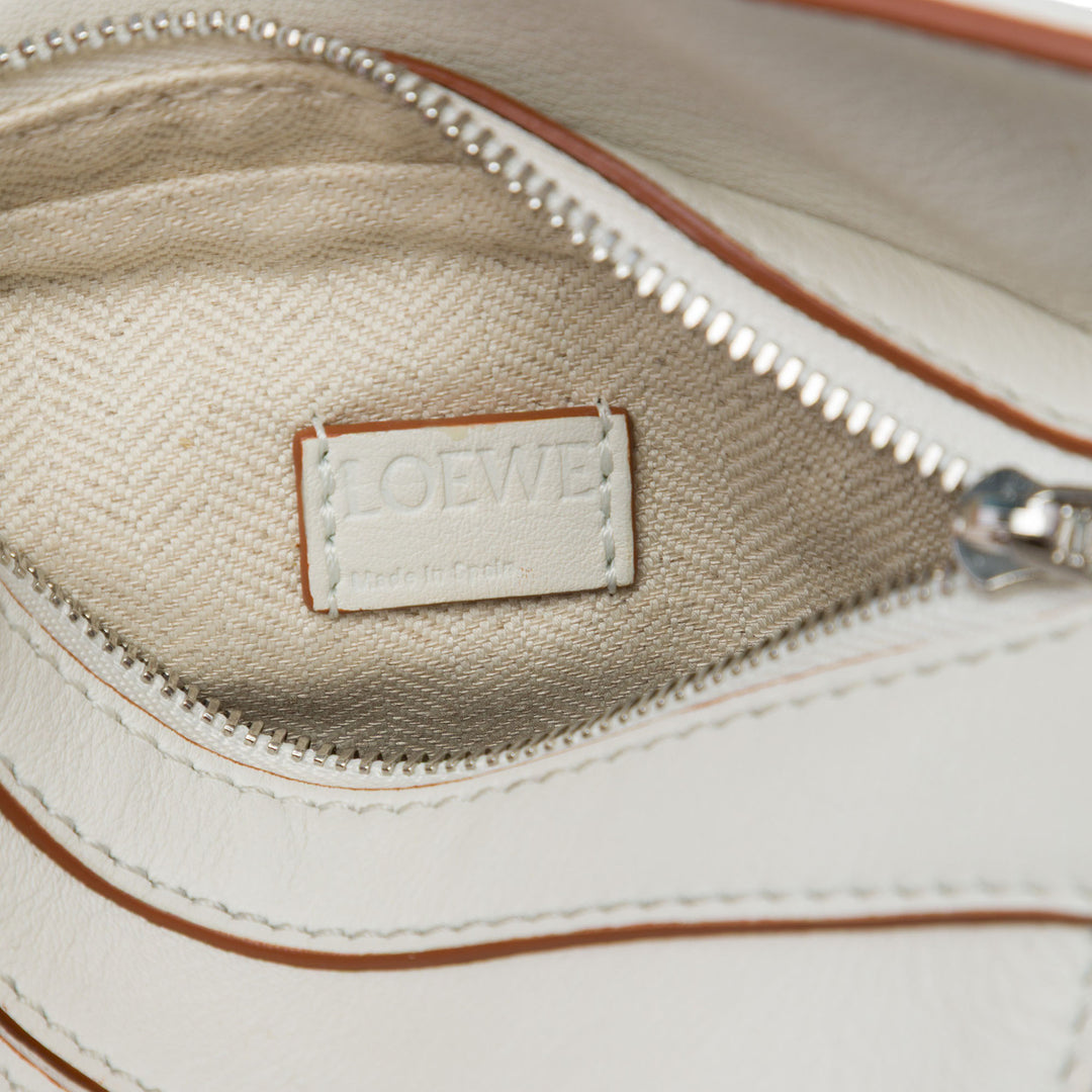 LOEWE Sac à main Puzzle Nano Cuir de veau Blanc – vue 5 – GABY PARIS