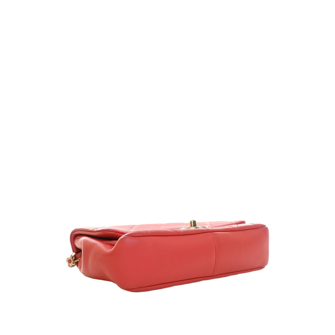 Chanel Elegant Chaîne Rabat simple Petit Cuir d'agneau Rouge – vue 12 – GABY PARIS