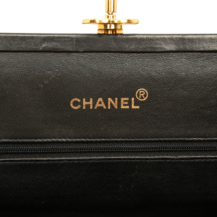 Chanel CC Matelassé Kiss Lock Sac structuré Cuir d'agneau Noir – vue 5 – GABY PARIS