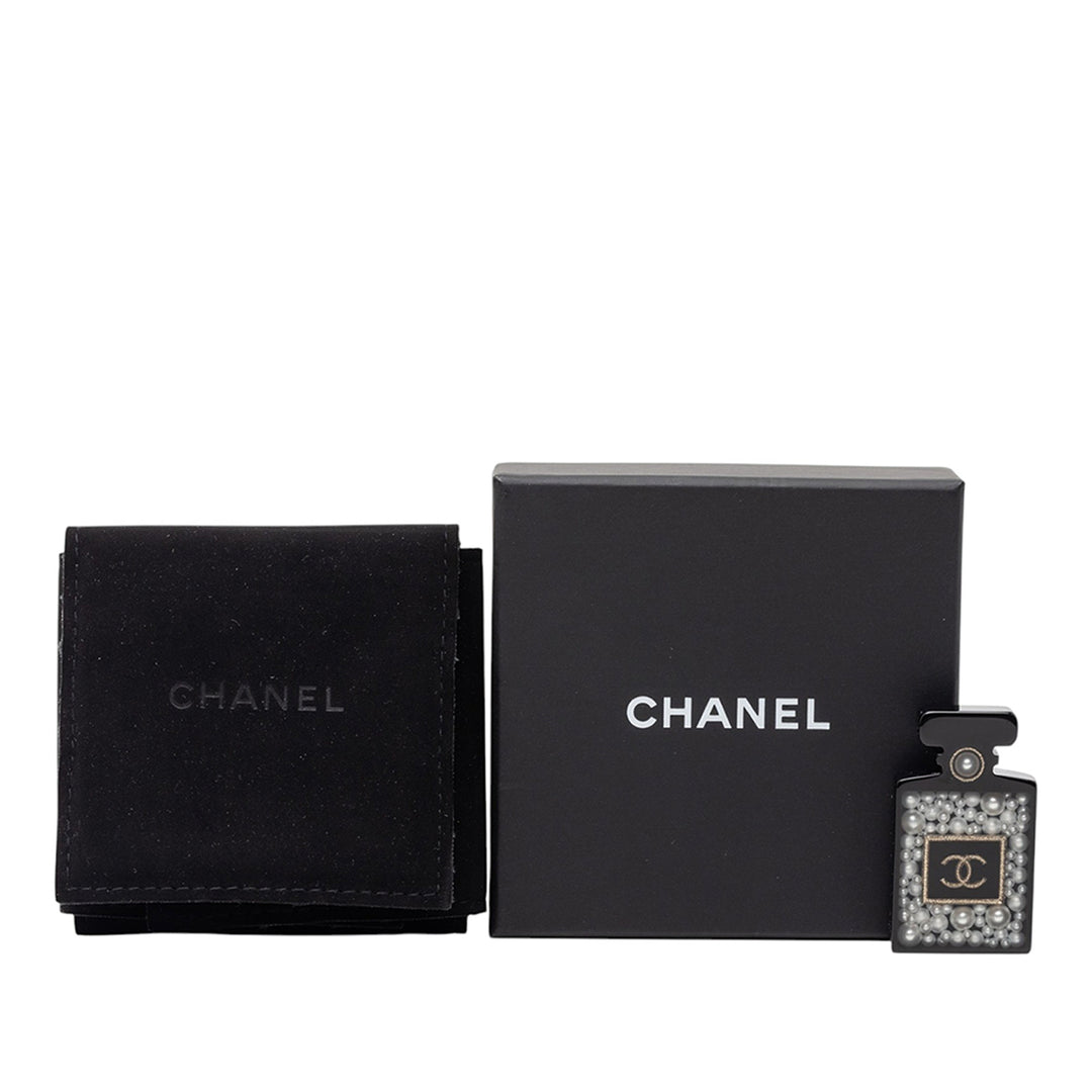 Chanel CC Resin et Perles fantaisie Perfume Bottle Pin Broche Plastique