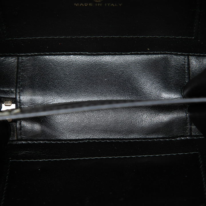 CC Filigree Vanity Pochette avec chaîne Cuir caviar Noir