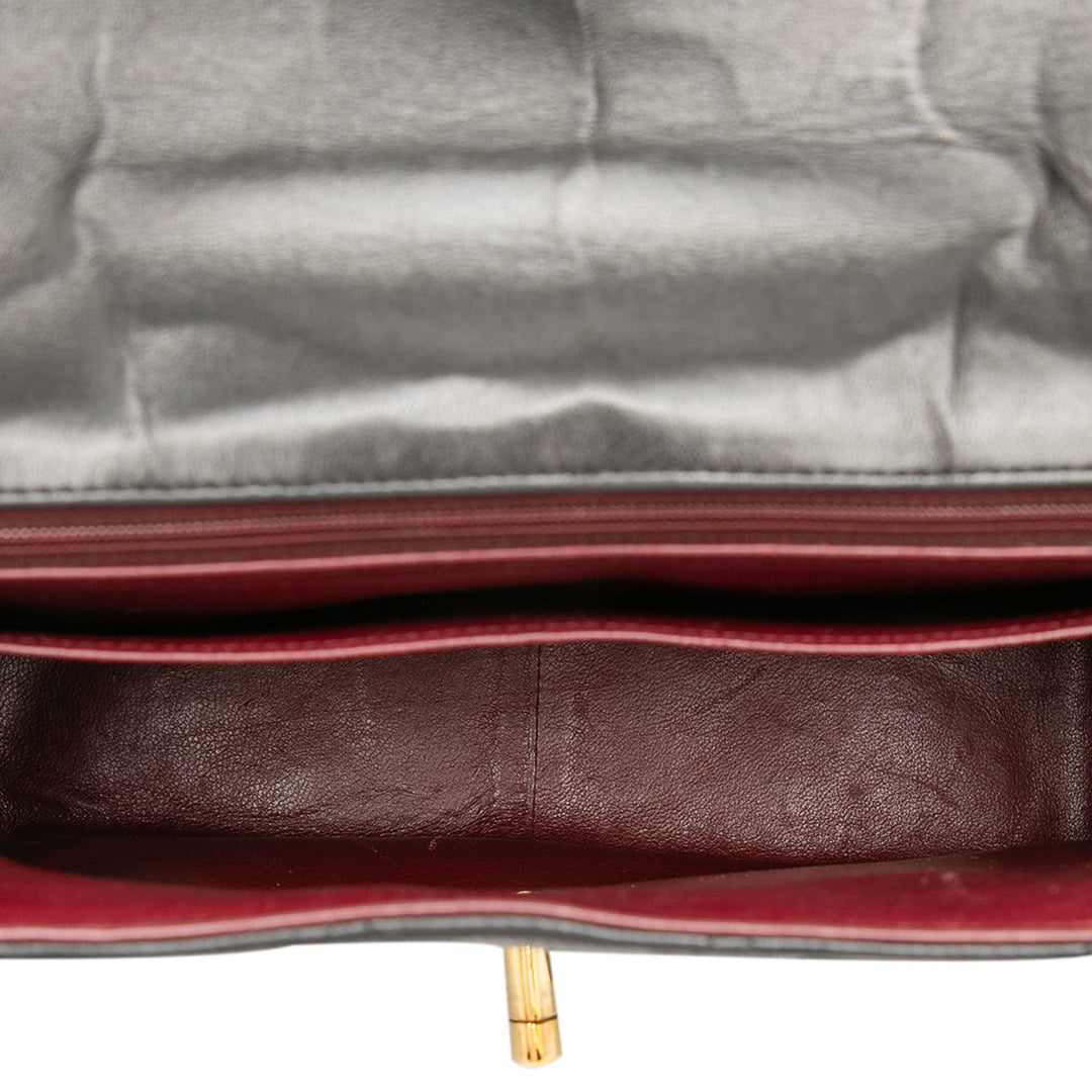 Chanel XL CC Matelassé Cuir d’agneau Square Simple rabat