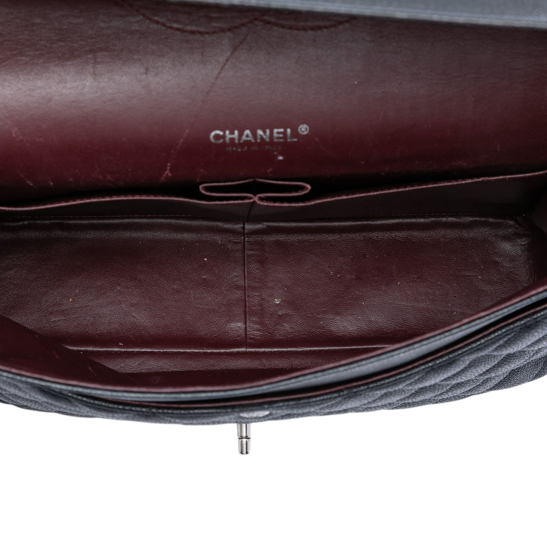 Chanel Maxi Classic Caviar Double rabat
