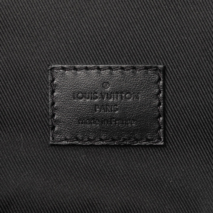 Louis Vuitton Reverse Christopher MM Monogram Eclipse Noir – vue 5 – GABY PARIS