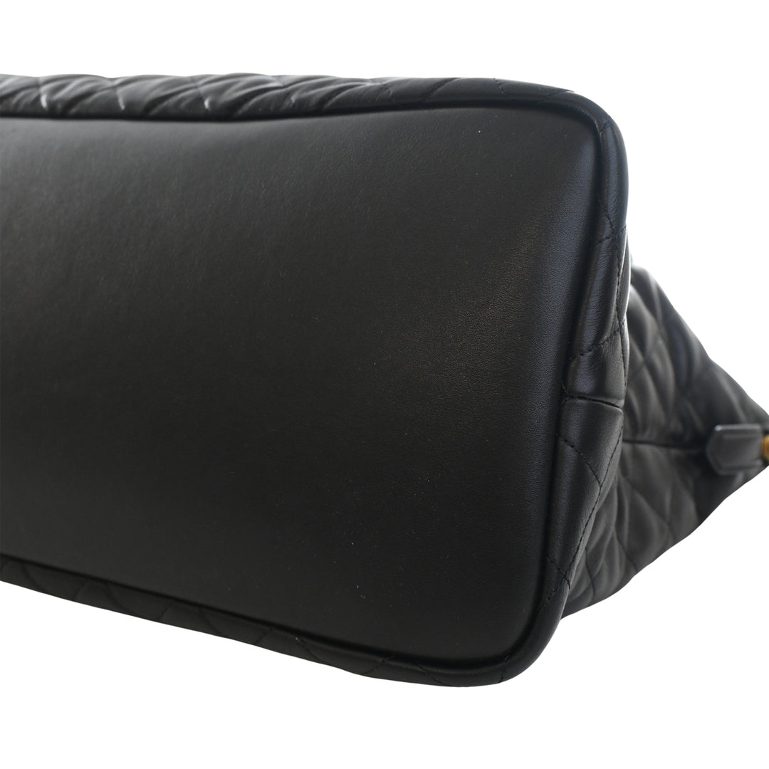 Saint Laurent Matelassé Cuir de veau Monogram ES Giant Sac de voyage