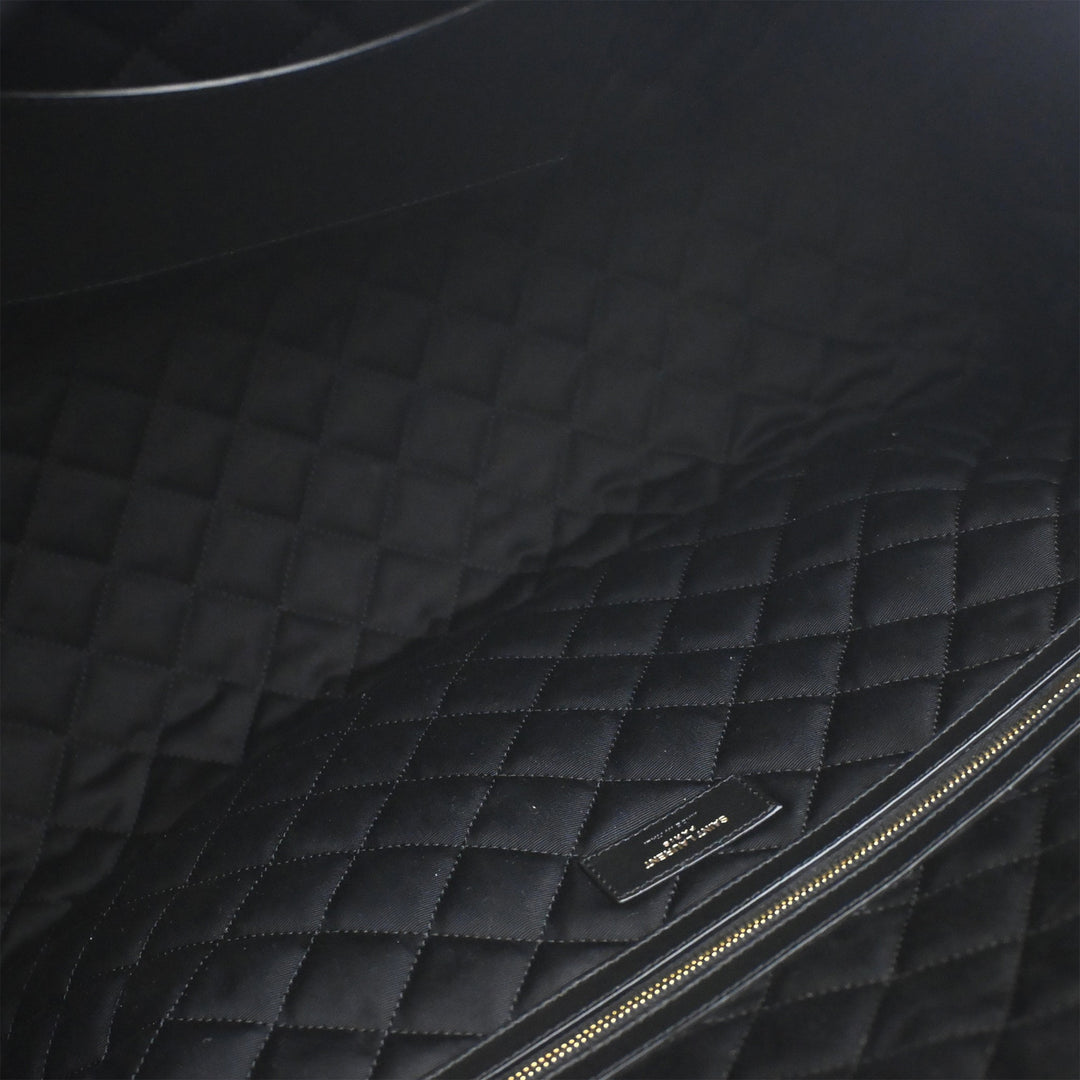 Saint Laurent Matelassé Cuir de veau Monogram ES Giant Sac de voyage
