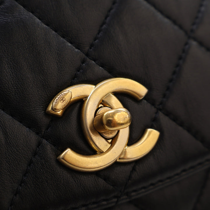 Chanel Mini CC Matelassé Cuir d’agneau Links anse supérieure à rabat