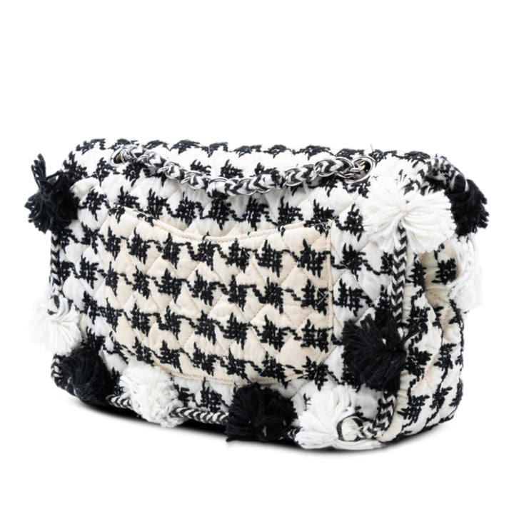 Chanel Édition limitée Medium Classic brodé Toile Fringes Double rabat