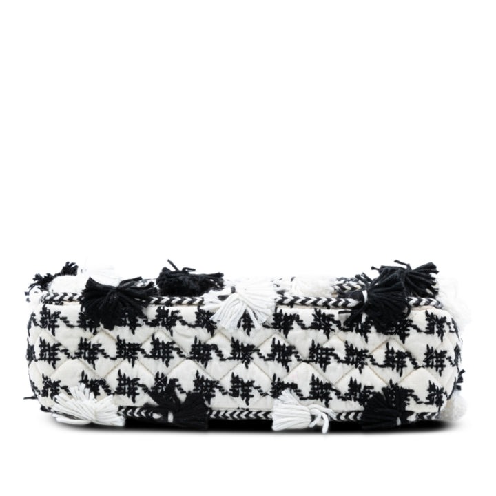 Chanel Medium Classic brodé Toile Double rabat