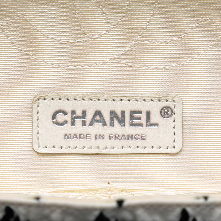 Chanel Édition limitée Medium Classic brodé Toile Fringes Double rabat